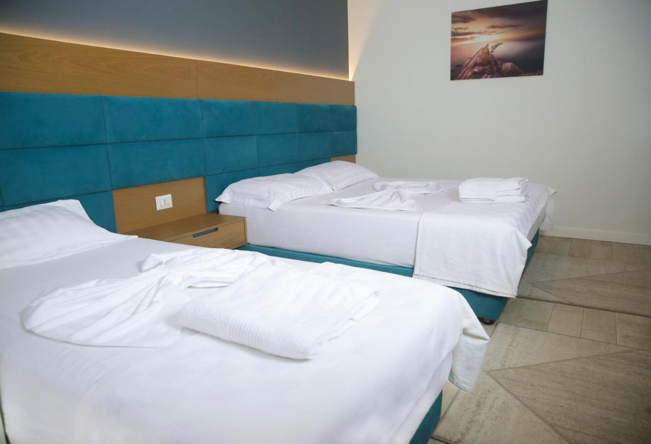 Domus Hotel & Apartments Шенгін Екстер'єр фото