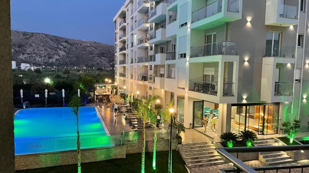 Domus Hotel & Apartments Шенгін Екстер'єр фото