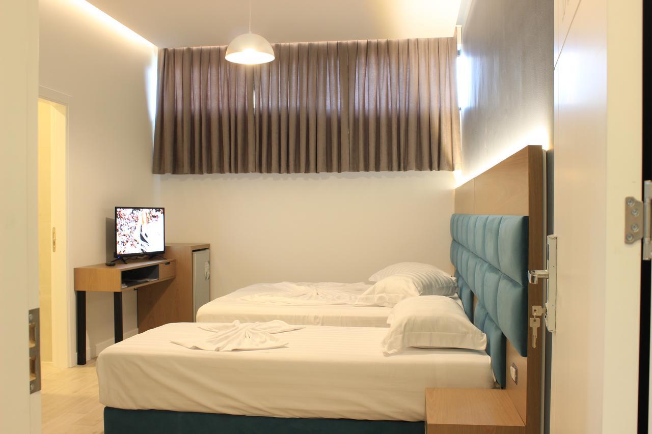 Domus Hotel & Apartments Шенгін Екстер'єр фото
