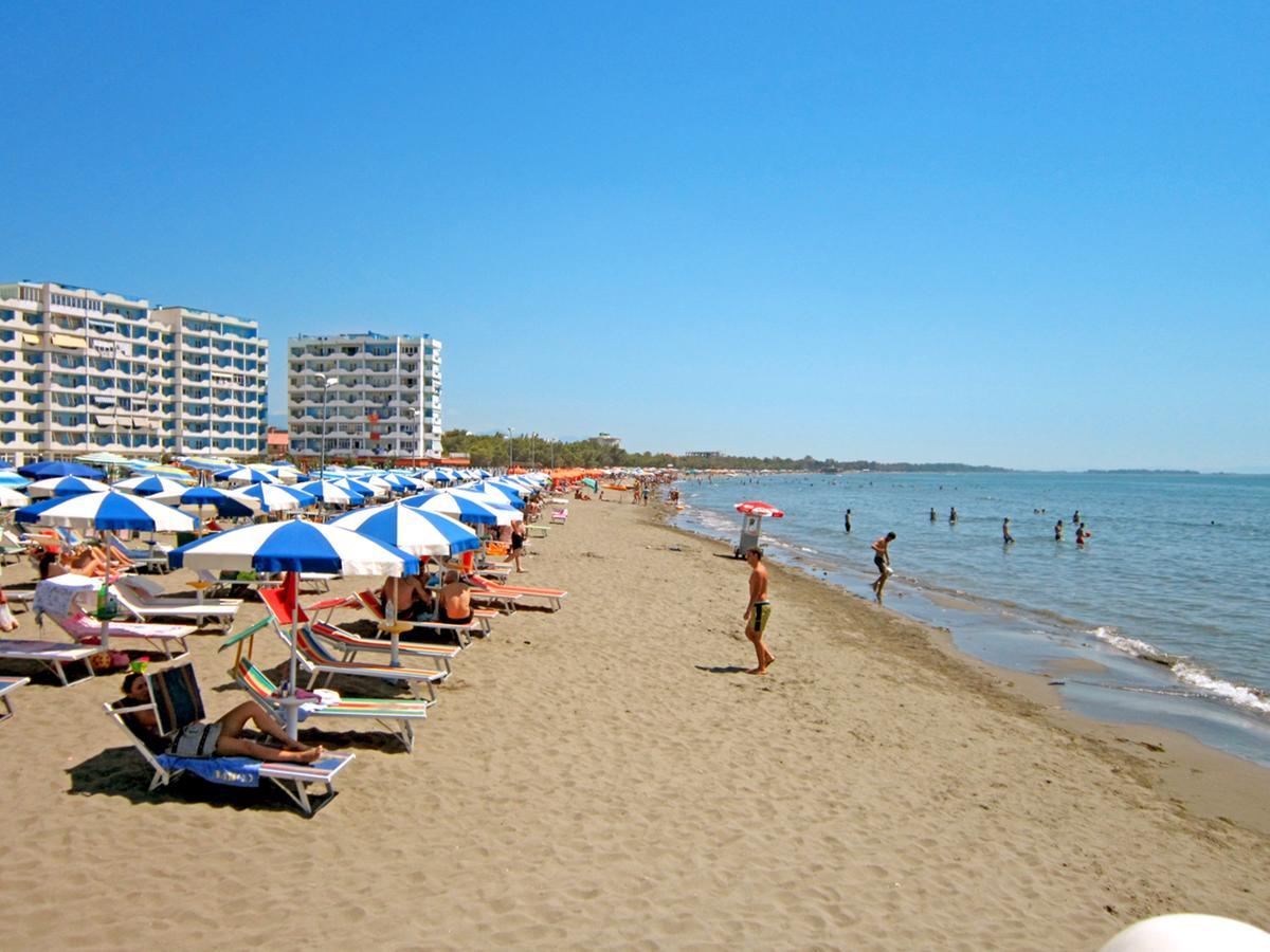 Domus Hotel & Apartments Шенгін Екстер'єр фото